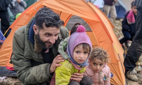 StockCake-Family in Tent_1723890063